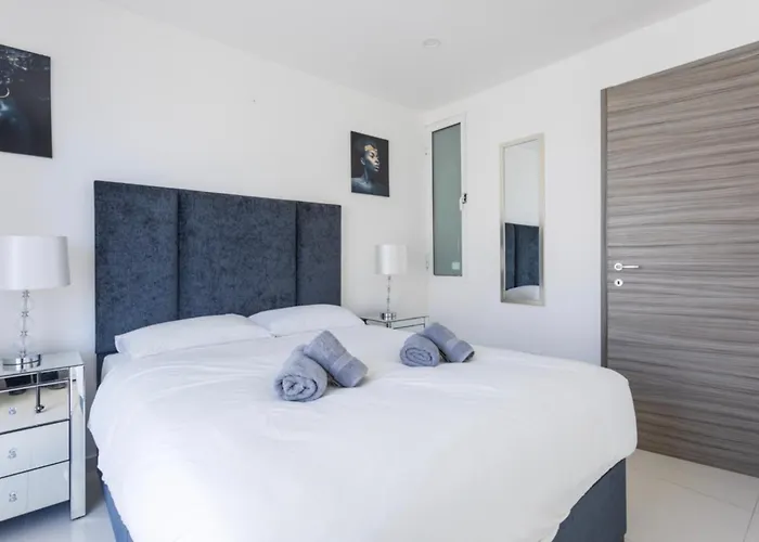 Saint Julian - Lovely With Terrace - Cityapartmentstay アパート Saint Julian's